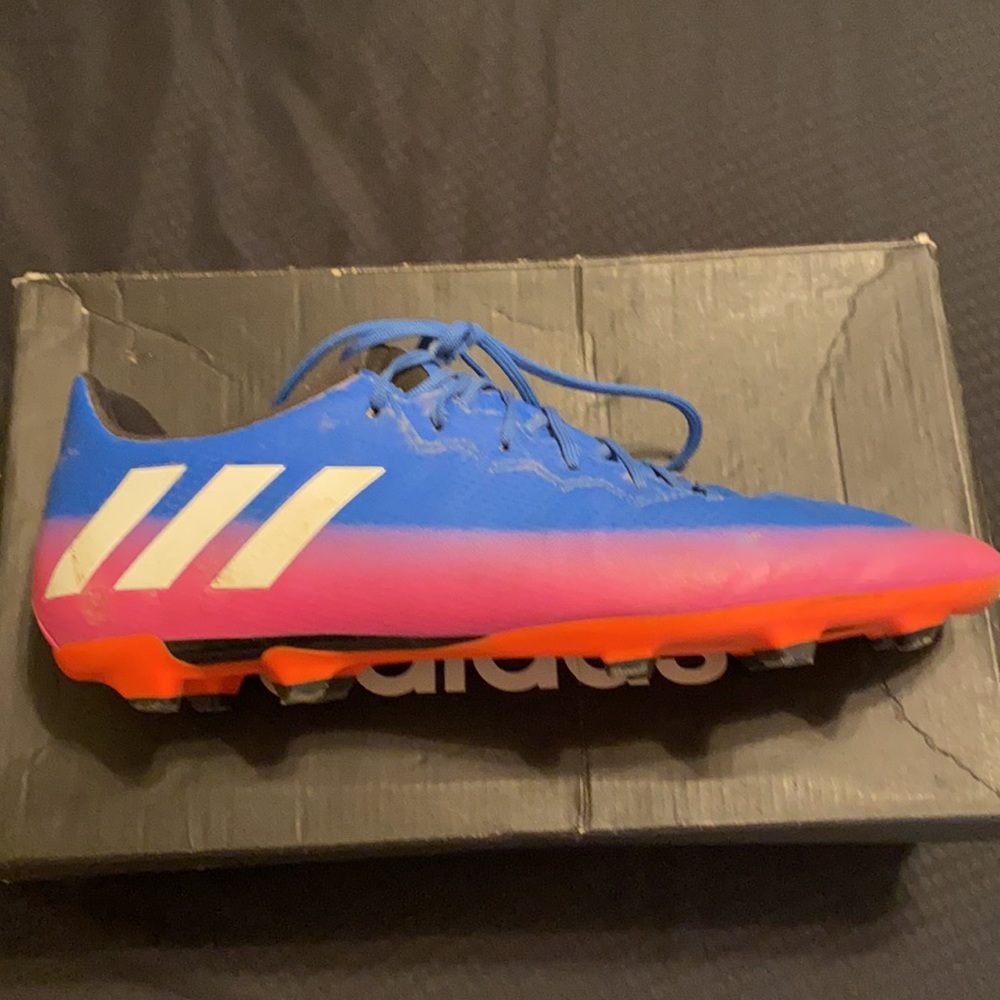 Messi 8 1/2 Soccer Shoes